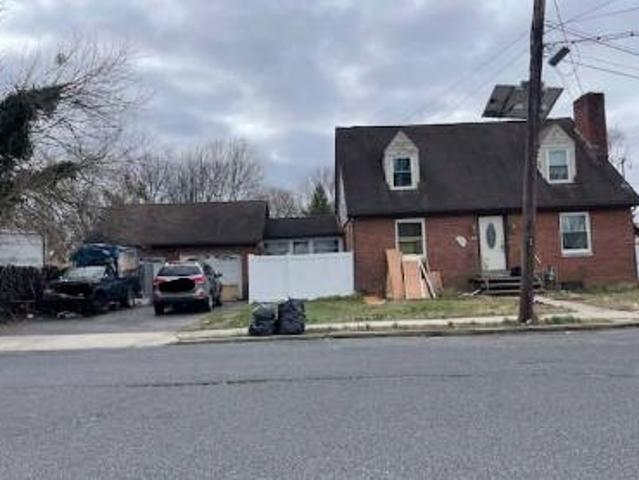 Bromley Ave