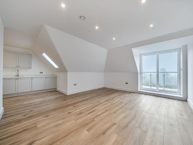 Bromley Common, Bromley BR2, 1 bed flat to rent, £1,650 pcm | PrimeLocation