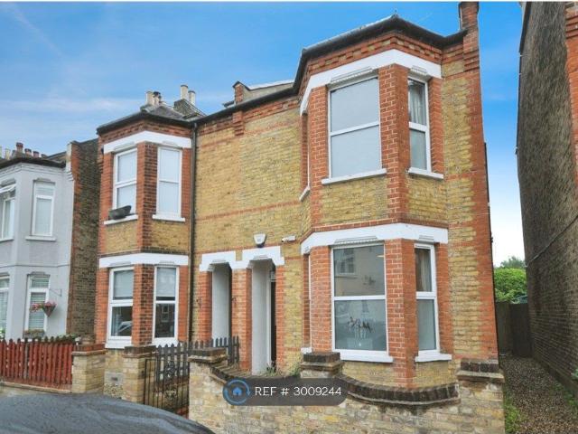 Bromley Gardens, Bromley BR2, 4 bed semi detached house to rent, £2,850 pcm | PrimeLocation