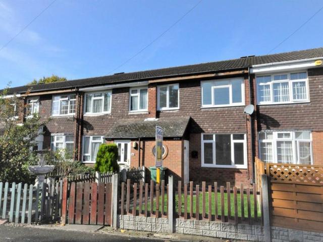 Bromley Lane, Kingswinford 3 bed terraced house to rent £1,050 pcm £242 pw
