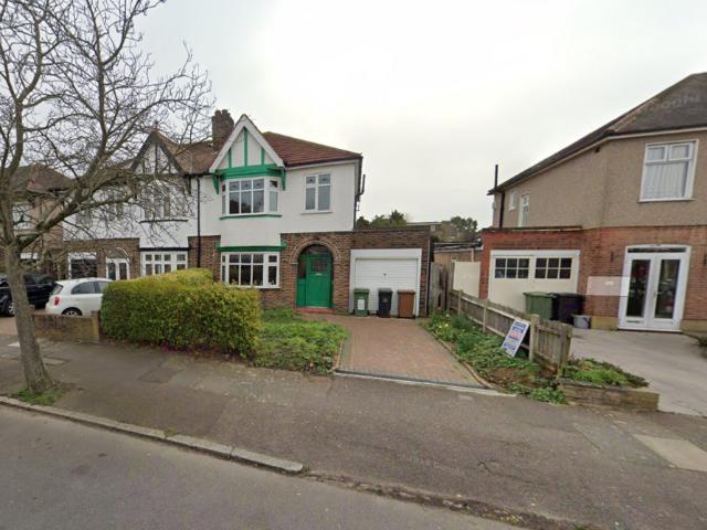 Bromley Road, Bellingham, London, SE6 2NZ, United Kingdom | 4 bed house for rent #139622072 | Rentberry