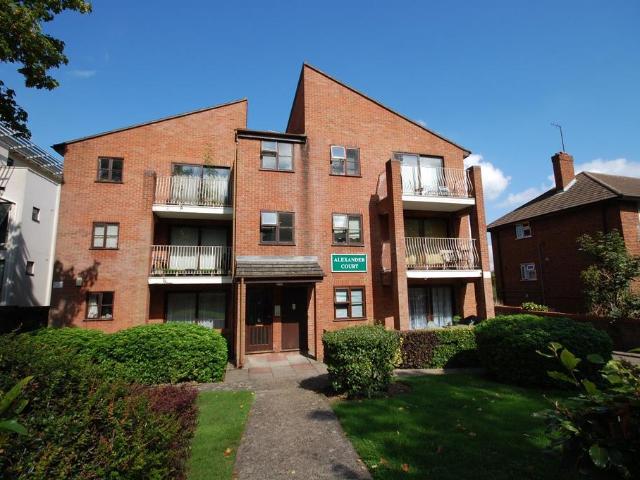 Bromley Road, Shortlands, Bromley, BR2 1 bed apartment to rent £1,400 pcm £323 pw