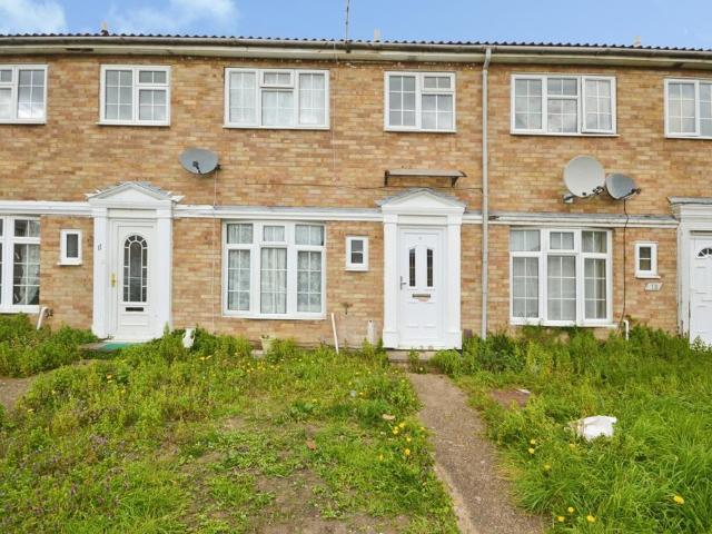 Brompton Close, Hounslow TW4 3 bed terraced house to rent £2,200 pcm £508 pw