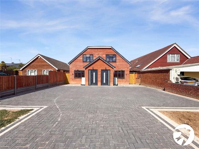 Brompton Farm Road, Rochester, Kent ME2, 4 bed semi detached house to rent, £2,500 pcm | PrimeLocation