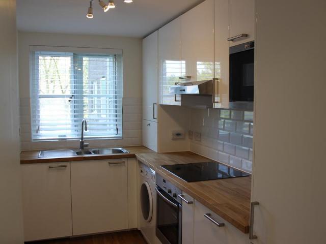 Brompton Park Crescent, West. 1 bed apartment to rent £2,400 pcm £554 pw