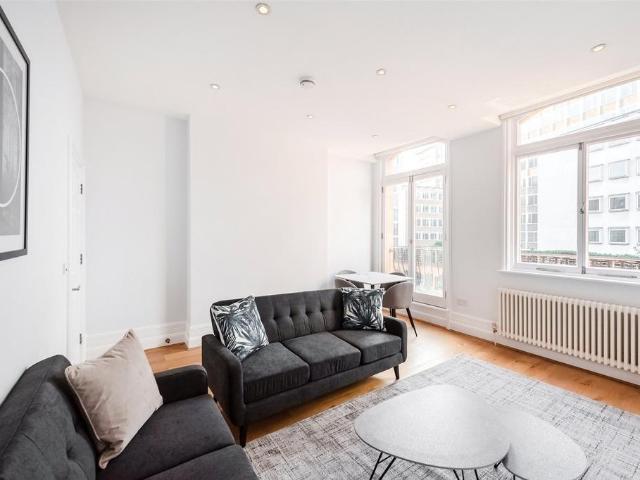 Brompton Road, Knightsbridge, London 2 bed flat to rent £4,312 pcm £995 pw