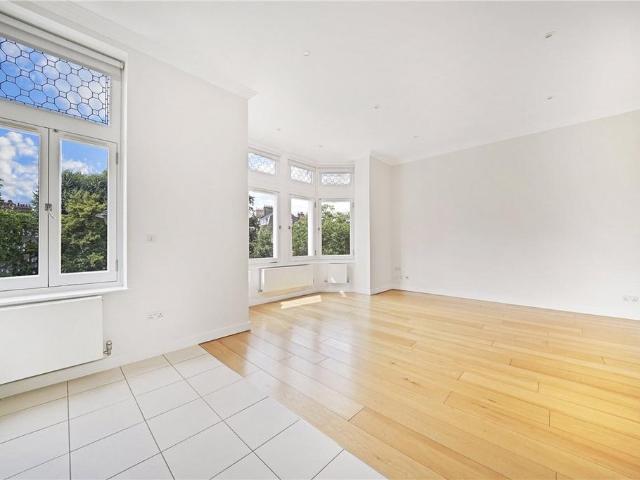 Brompton Road, Knigjhtsbridge. 1 bed apartment to rent £3,532 pcm £815 pw