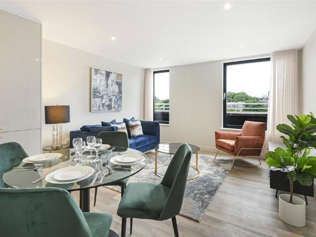 Brompton Road, London, SW3 1 bed penthouse to rent £3,900 pcm £900 pw
