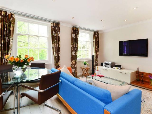 Brompton Square, Knightsbridge, London SW3, 1 bed flat to rent, £3,684 pcm | PrimeLocation