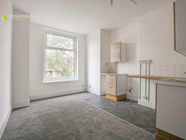 Bromwich Street, Bolton BL2, 1 bed flat to rent, £540 pcm | PrimeLocation