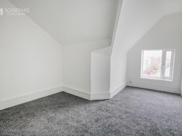 Bromwich Street, Bolton BL2, 1 bed flat to rent, £550 pcm | PrimeLocation