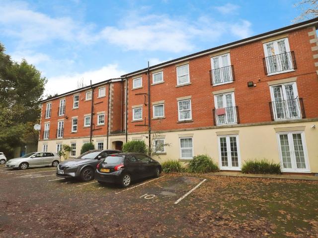 Bromwich Street, Bolton BL2, 2 bed flat to rent, £850 pcm | PrimeLocation
