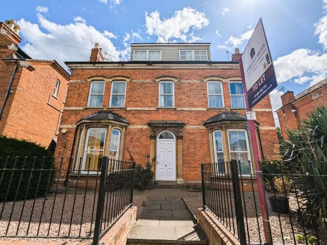 Bromyard Road, Worcester WR2, 2 bed flat to rent, £900 pcm | PrimeLocation