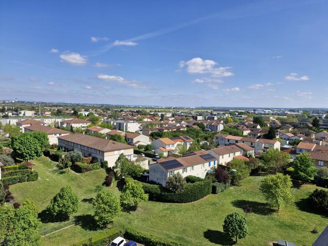 BRON APPARTEMENT T3