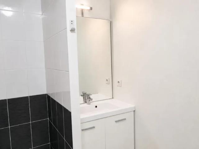 Bron Appartement 2 pièces 41.77 m²