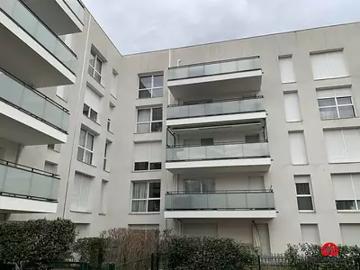 Bron 69500 Achat / Vente appartement 1 pièce t1 au dernier étage