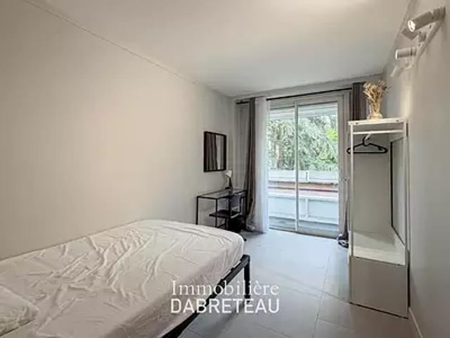 Bron 69500 Location appartement 7 pièces t7 terrasse