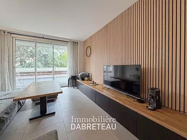 Bron 69500 Location appartement 7 pièces t7 terrasse