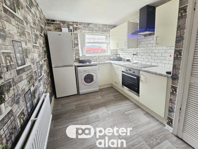 Brondeg Crescent, Swansea SA5, 3 bed flat to rent, £875 pcm | PrimeLocation