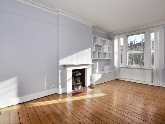 Brondesbury Villas, Queen's Park NW6, 2 bed flat to rent, £2,492 pcm | PrimeLocation