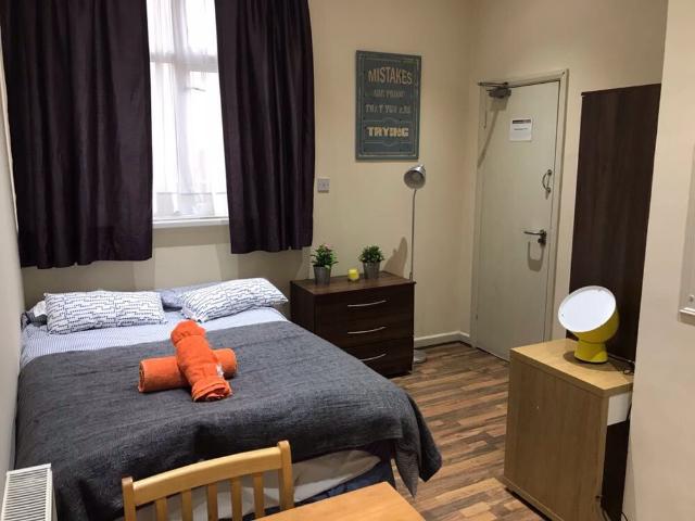Brondesbury Park, Willesden Green NW6, Studio to rent, £1,420 pcm | PrimeLocation