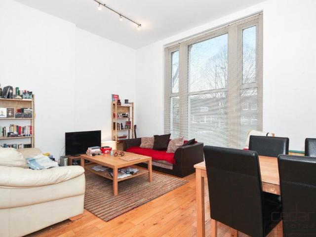 Brondesbury Road, Brondesbury NW6 2 bed flat to rent £2,448 pcm £565 pw