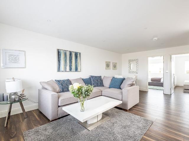 Brondesbury Road, London NW6, 2 bed flat to rent, £2,250 pcm | PrimeLocation