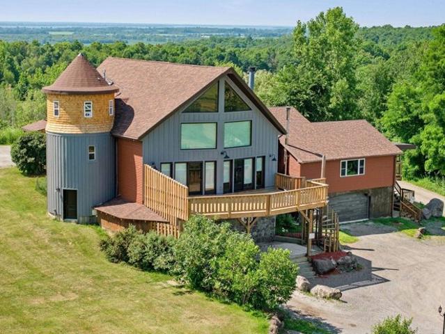 Bronson Rd, Saint Albans Town, Home For Sale