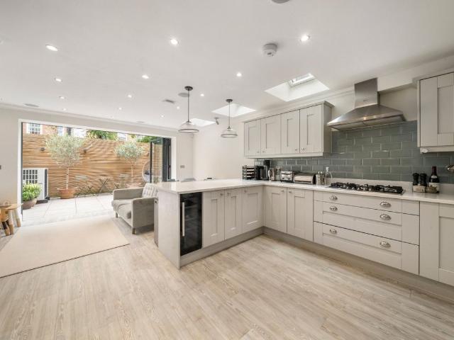 Bronsart Road, Munster Village SW6, 4 bed terraced house to rent, £6,500 pcm | PrimeLocation