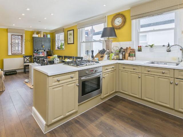 Bronsart Road, Fulham SW6, 2 bed maisonette to rent, £3,450 pcm | PrimeLocation