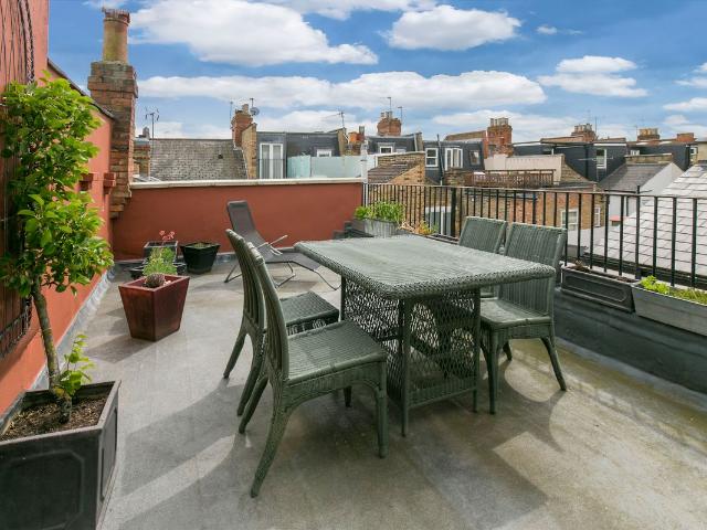 Bronsart Road, London SW6, 3 bed maisonette to rent, £3,825 pcm | PrimeLocation