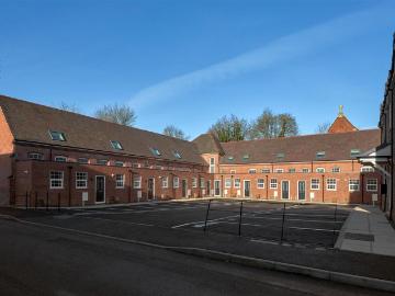 Bronte Close, Rugby 2 bed townhouse to rent £1,195 pcm £276 pw