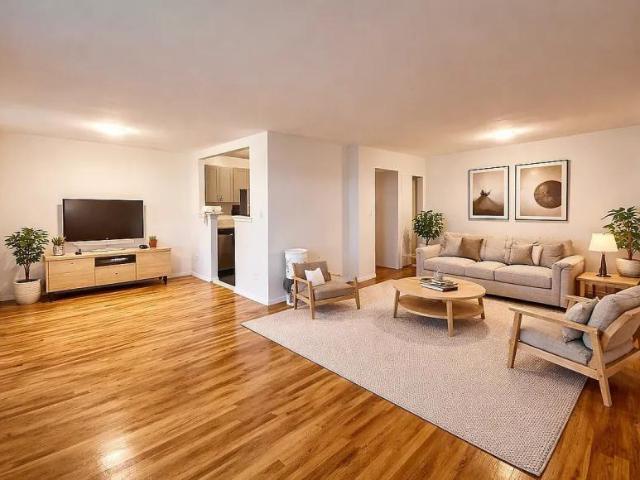 BRONX NY 10463 LS104232832