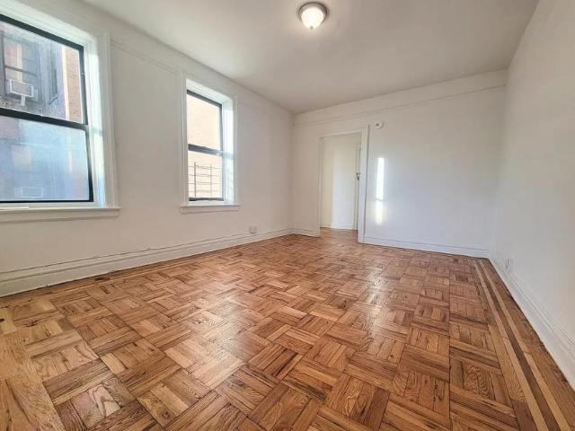 BRONX NY 10471 LS101434748