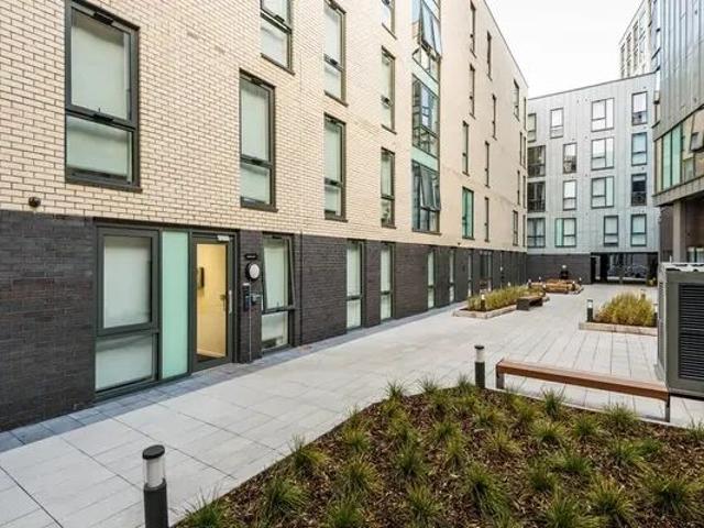 Bronze 1 Bed Apartment