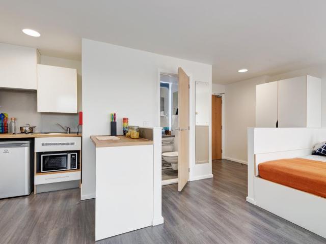 Bronze Studio at Dunaskin Mill, 5. Studio to rent £1,300 pcm £300 pw