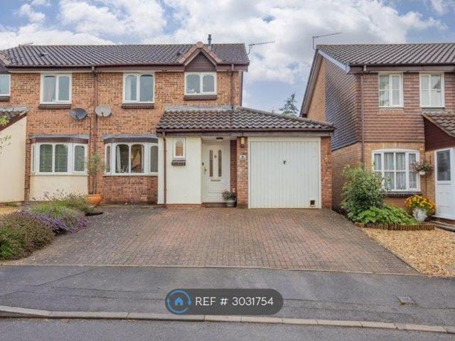 Brook Close, Long Ashton, Bristol BS41, 3 bed semi detached house to rent, £2,000 pcm | PrimeLocation