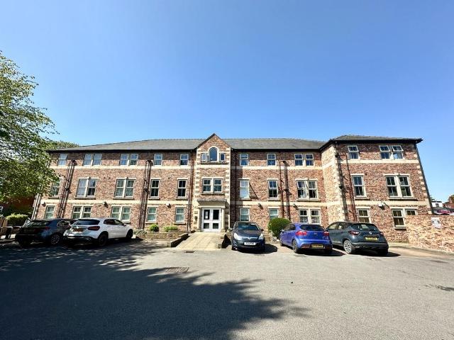 Brook Crescent, Wakefield WF1 2 bed apartment to rent £875 pcm £202 pw