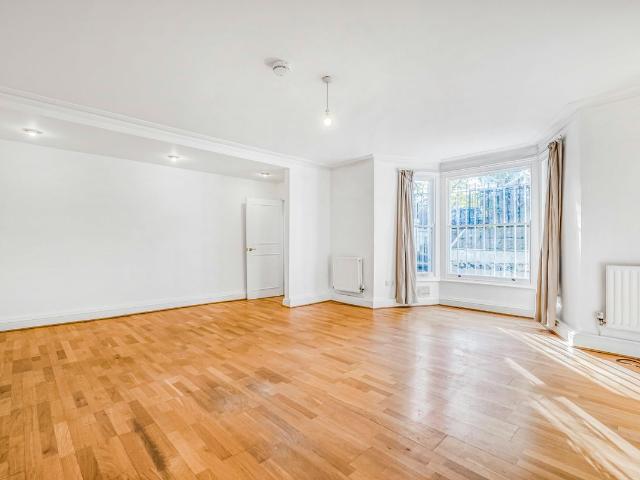 Brook Green, London W6, 1 bed flat to rent, £2,400 pcm | PrimeLocation