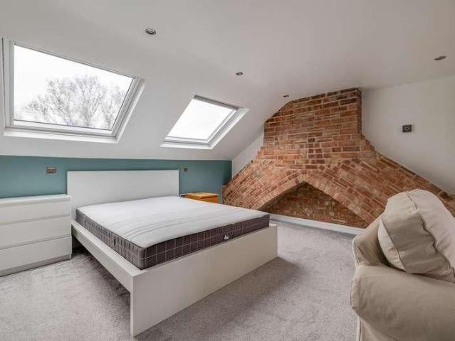 Brook Lane, Chester, CH2