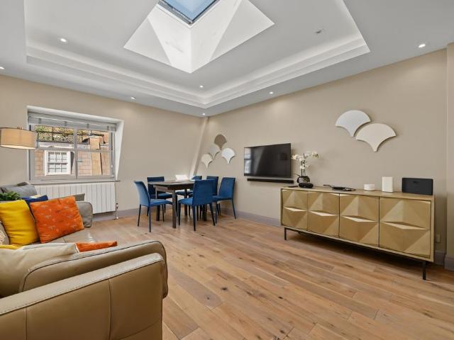 Brook Mews North, London, W2 3 bed apartment to rent £5,000 pcm £1,154 pw