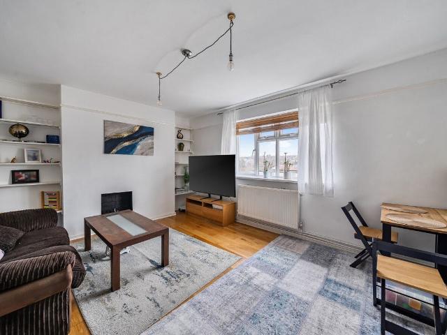 Brook Road, Crouch End, London N8, 2 bed flat to rent, £2,000 pcm | PrimeLocation