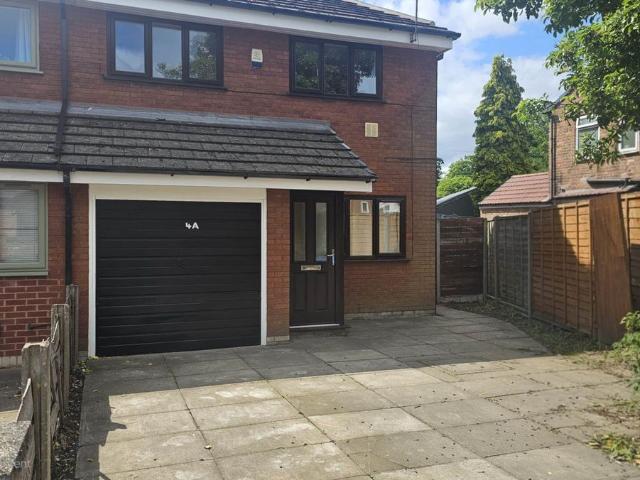 Brook Road, Fallowfield M14, 3 bed shared accommodation to rent, £2,000 pcm | PrimeLocation