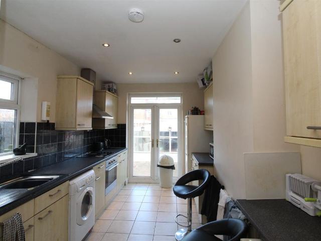 Brook Street, City Centre, Cardiff CF11, 3 bed property to rent, £1,650 pcm | PrimeLocation