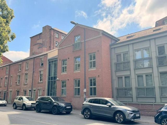 Brook Street, Derby DE1 2 bed apartment to rent £875 pcm £202 pw
