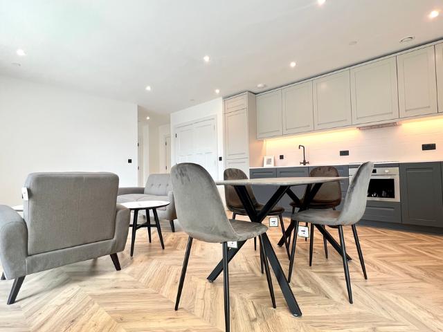 Brook Street, Kingston Upon Thames KT1, 2 bed flat to rent, £3,000 pcm | PrimeLocation