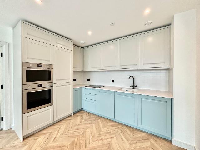 Brook Street, Kingston Upon Thames KT1, 2 bed flat to rent, £3,100 pcm | PrimeLocation