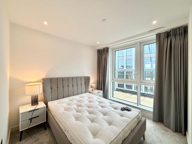 Brook Street, Kingston Upon Thames KT1, 2 bed flat to rent, £3,100 pcm | PrimeLocation