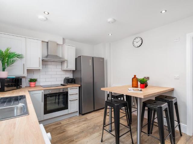 Brook Street, Ilkley LS29 4 bed flat share to rent £675 pcm £156 pw