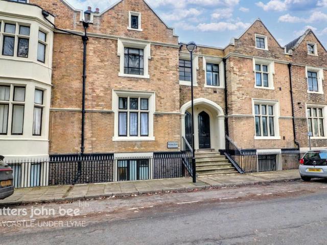 Brook Street, STOKE ON TRENT Studio to rent £695 pcm £160 pw
